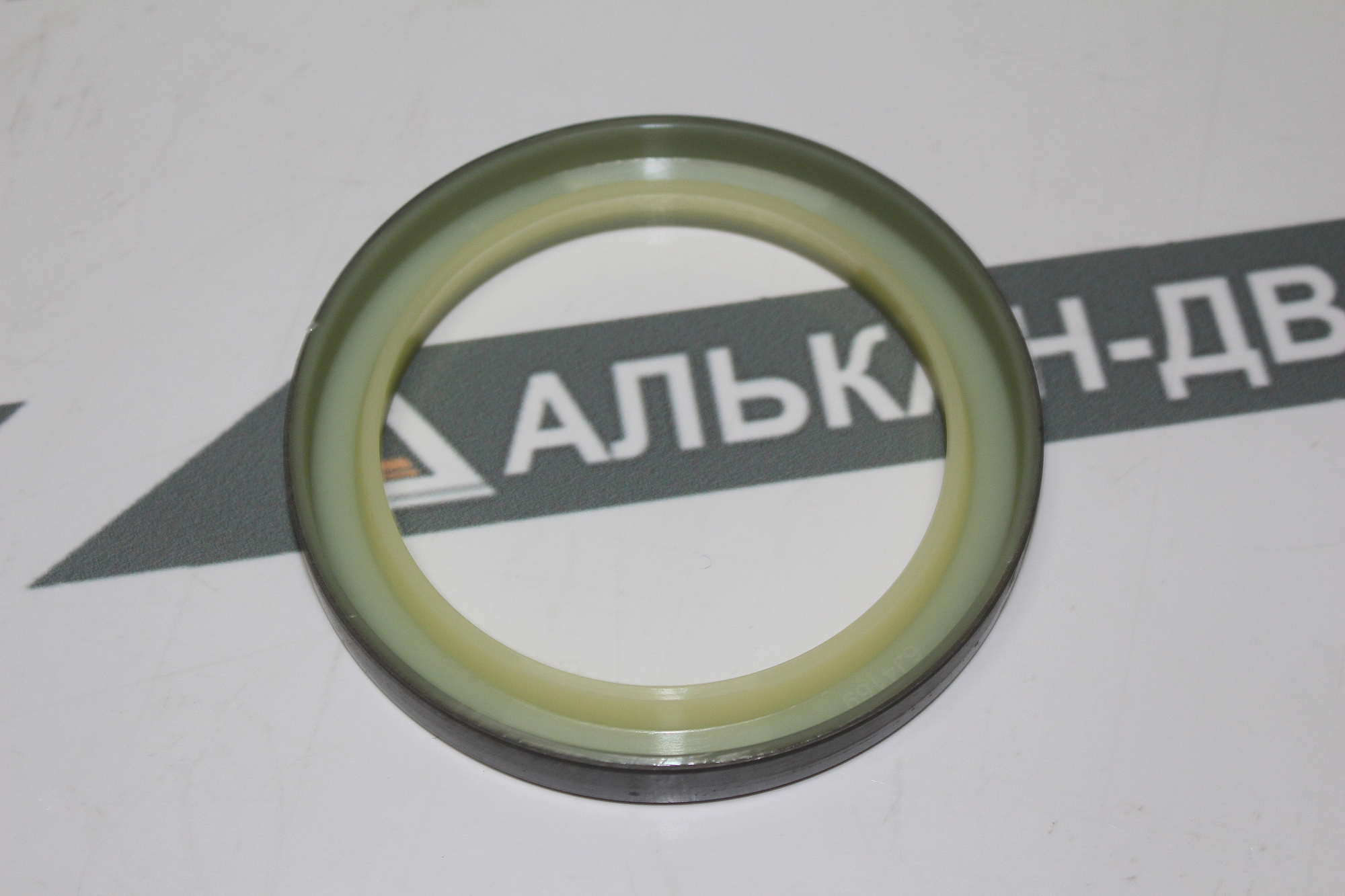 Грязесъемник DKC 88,9х114,3х14 (3,5х4,5х0,555) CAT-2253286 (1)