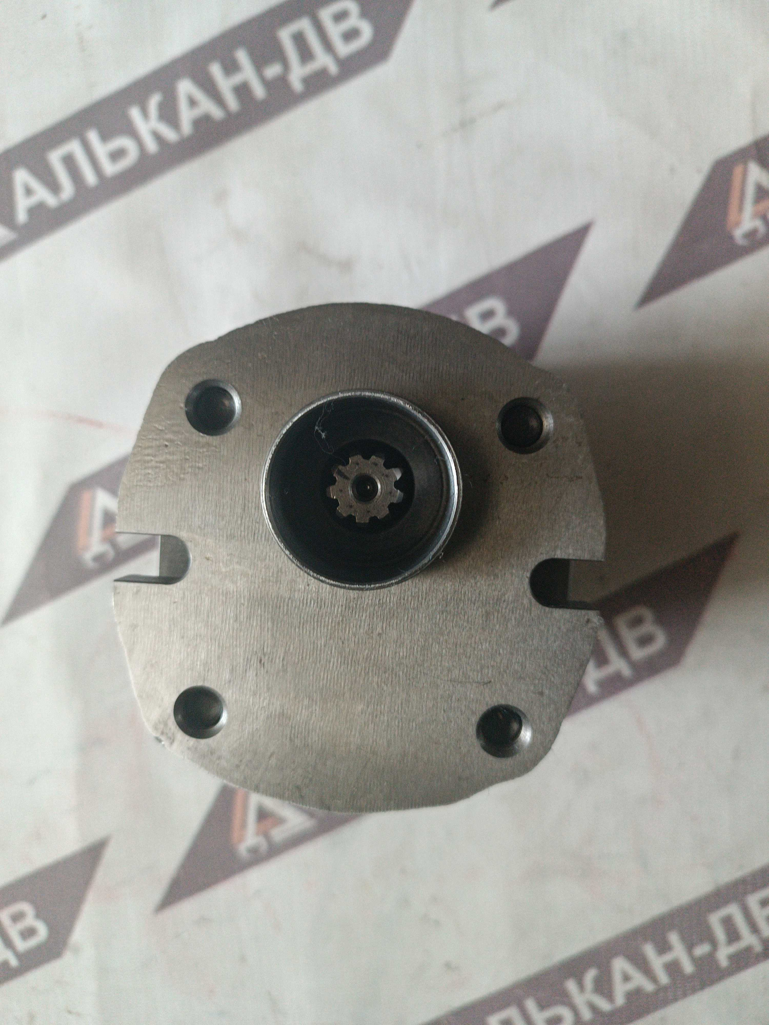 Насос пилотный A10V21 (PC30-7) (8,6см337(2болта)9шлпорты в корп.+внутр.дренпр.) (1)