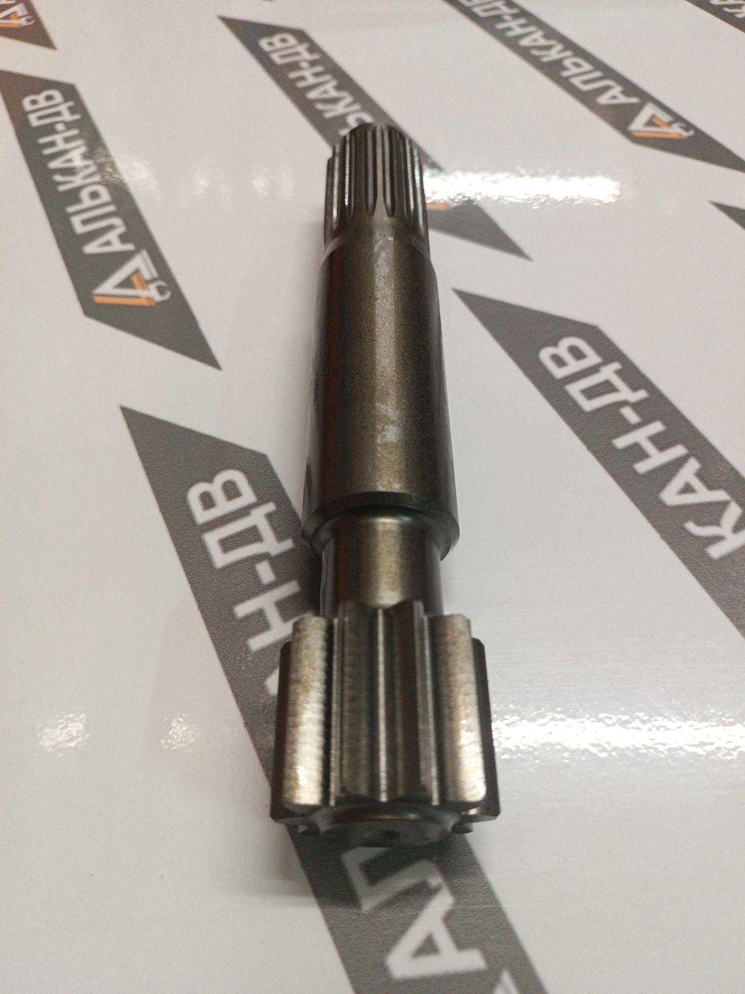 Солнечная шестерня редуктора хода PC 200-7 (L 218, Z 10, 18T)