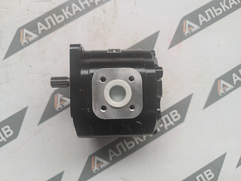 Насос минитрактора Kubota(Iseki;Yanmar) 198240-41110 (13,4см3/50,8(4болта)/12шл./порты в корп.под фланец/лев.)
