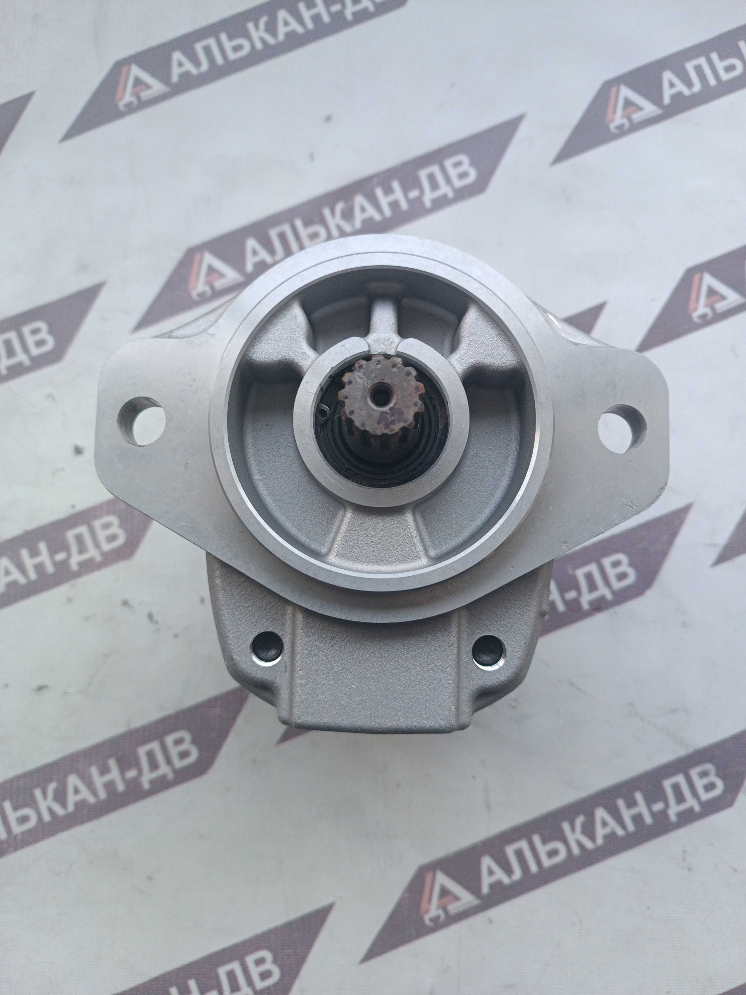Насос 705-11-33011 Komatsu GD605A-3655A-3,WA100-13,WA120-3 (SAL45(101,613шлпорты под фл.лев.)) (3)