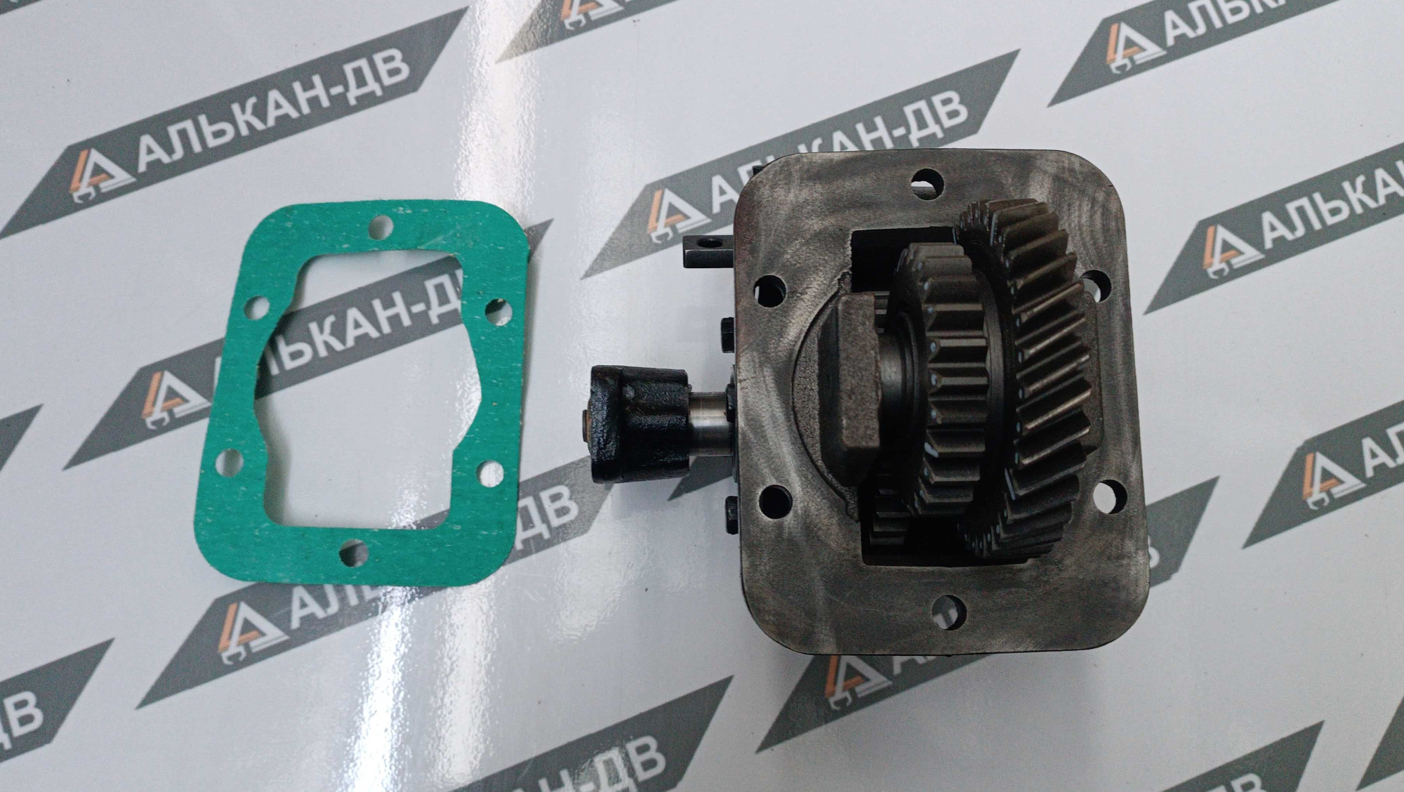 Коробка отбора мощности PTO-M550 HINO DUTRO130(34 косых25 прямых зуба  под кардан 25,50  вылет шест (2)