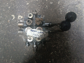 Гидрораспределитель аутригеров Loglift 65S/СФ-65С RS212 (2 секции, б/у)