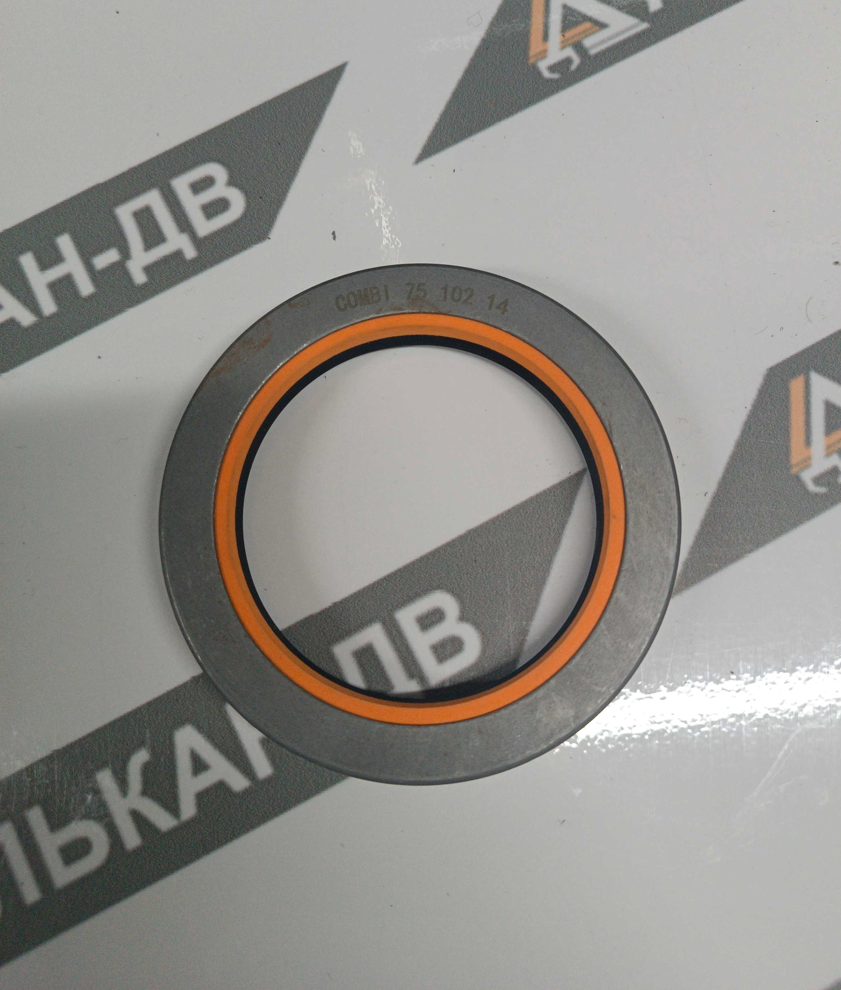 Манжета армированная 75х102х14 COMBI (1)