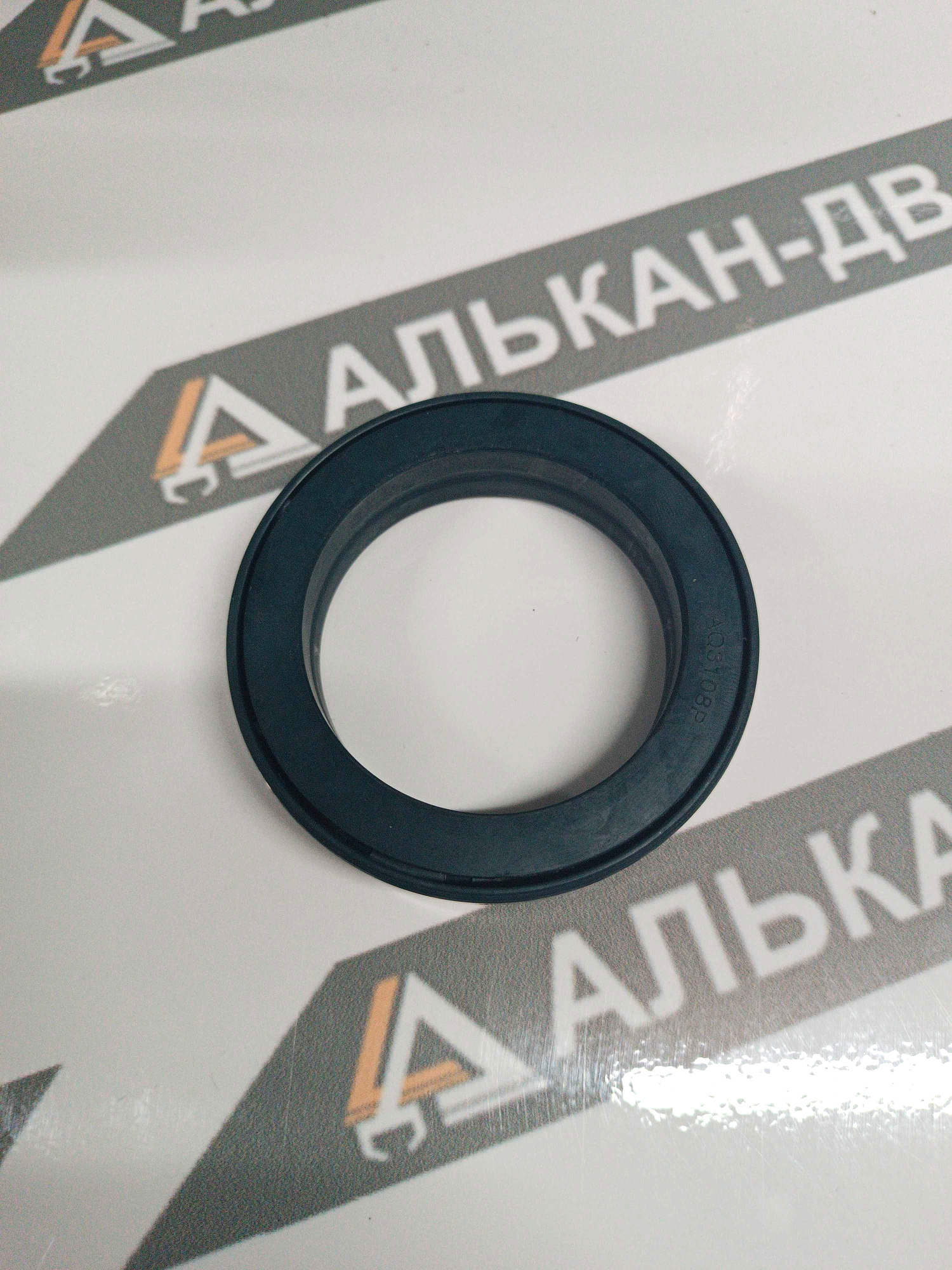 Манжета кассетная (сальник заднего моста Kubota) 57х80х12 18 AQ3108E (1)