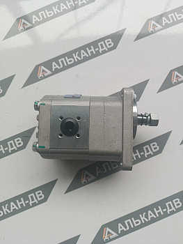 Гидромотор шестеренчатый CMW-F212,5-CFZS(80/4 болта/ вал конус(шп4) порты в ст-ны в корп.под фланец)