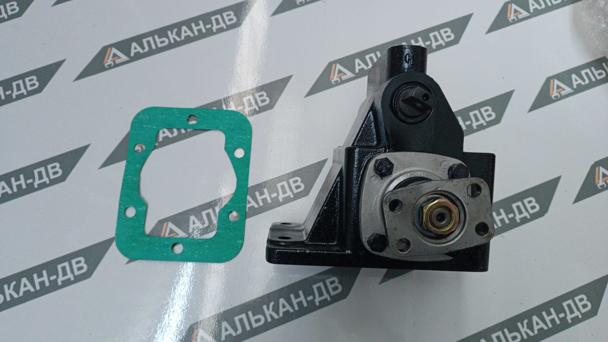 Коробка отбора мощности PTO-M001 MMC CANTER (16 косых зубов  под кардан 25,50  вылет шест (1)