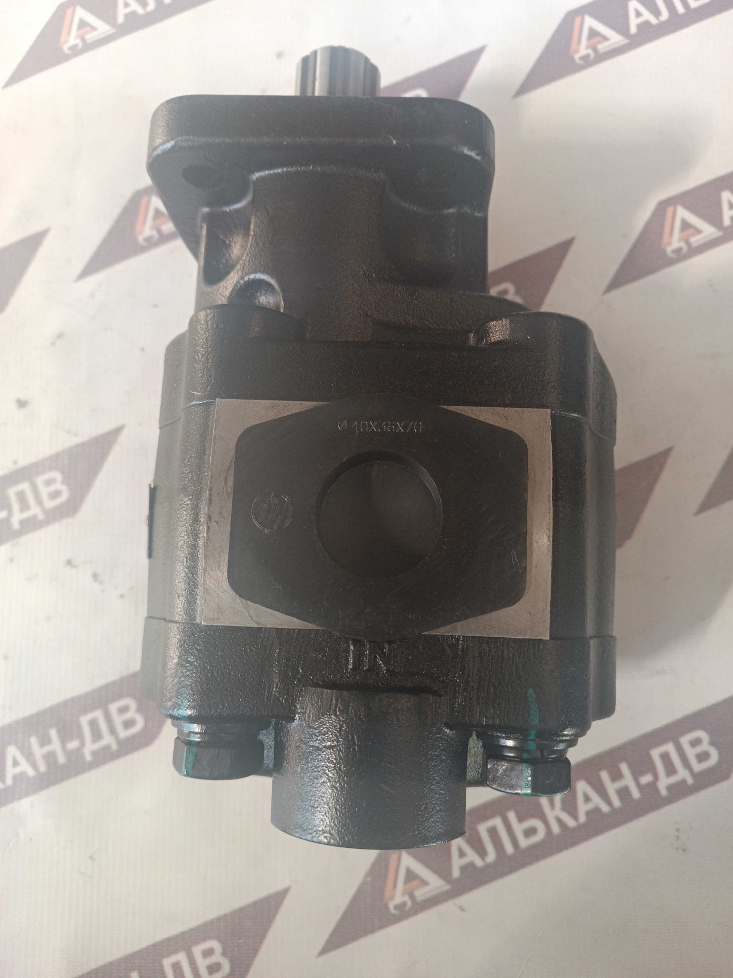 Насос шестеренчатый CBGTC2080-BLHR(80ISO-8шлпорты в стороны 1 14пр.) (1)
