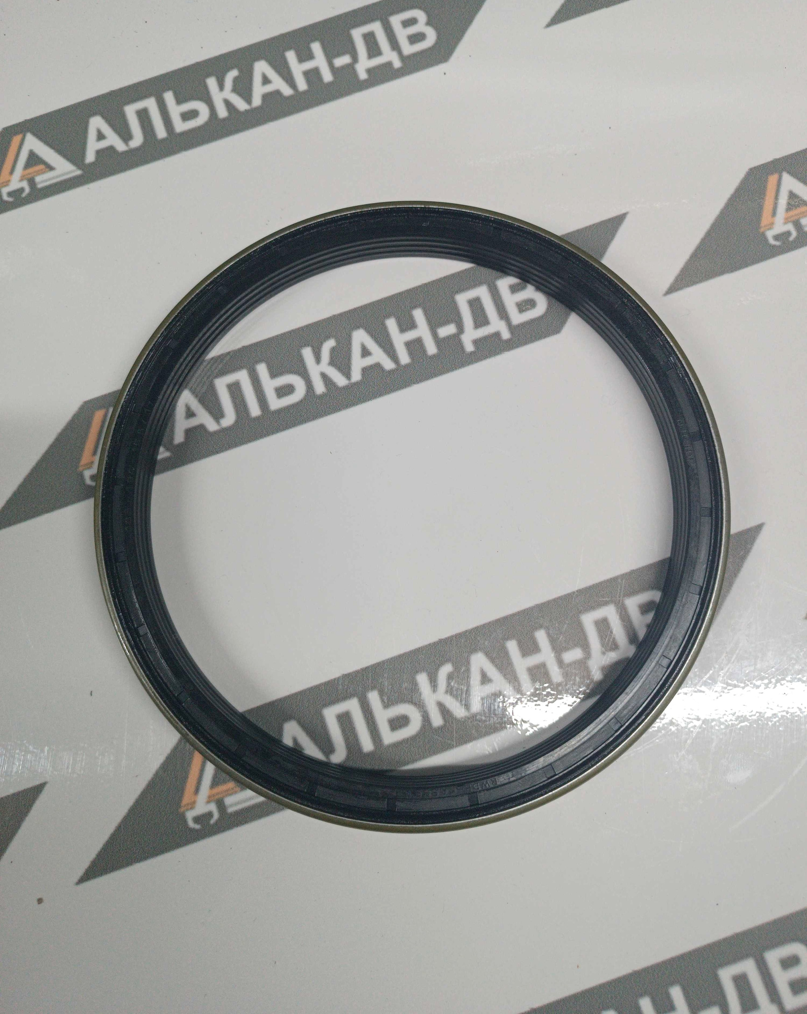 Манжета кассетная (сальник ступицы) 165х190х15,5 17 RWDR 12019930B (1)