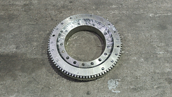 Подшипник опорно-поворотный SOOSAN SCS 333/334/338 (Z=90; 17/14)