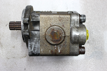 Насос шестерённый SGP2-44L639 (б/у)