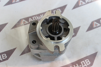 Насос пилотный PC75(12,2см3/82,6(2болта)/10шл/порты в задн.кр./лев.)