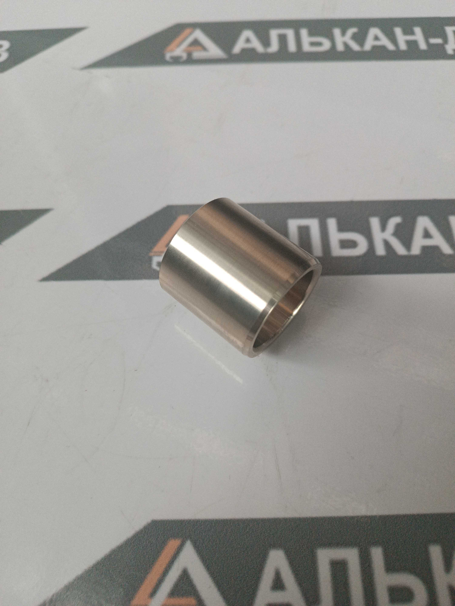 Втулка бронзовая JDB-1U 29х35х35 (подшипник скольжения червячного вала редуктора поворота UNIC)