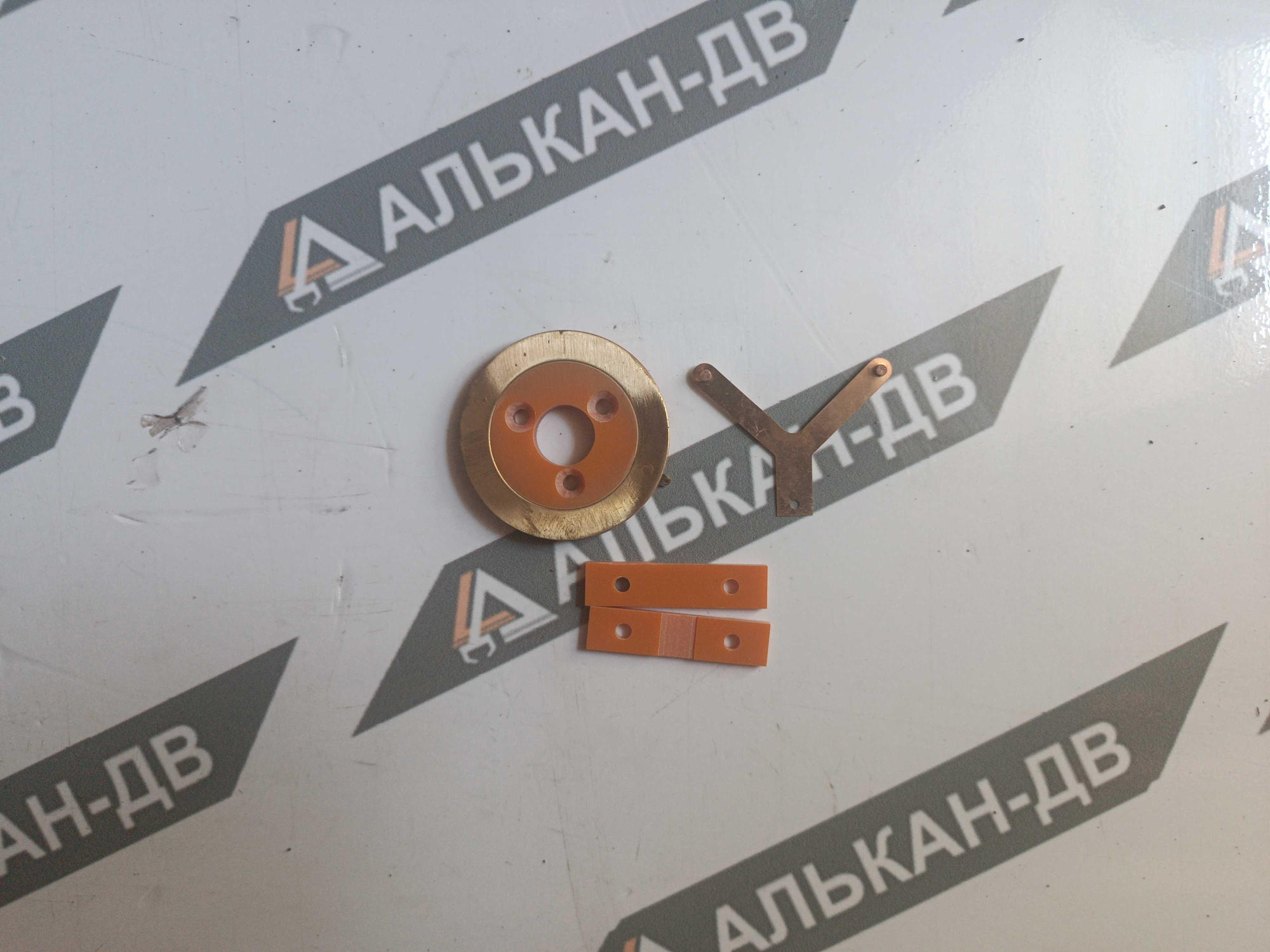 Токосъемник кабельной катушки в сборе с контакторами Kobelco